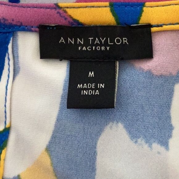 ANN TAYLOR FACTORY BLOUSE TOP MEDIUM FLUTTER SLEEVES - Picture 8 of 8